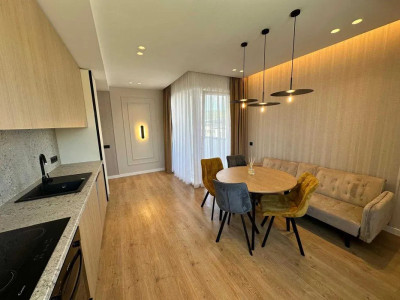 Apartament cu 3 camere, 62 mp, parcare, zona Eroilor