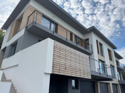 Duplex de vanzare, 220mp utili, 2 garaje, Feleacu 
