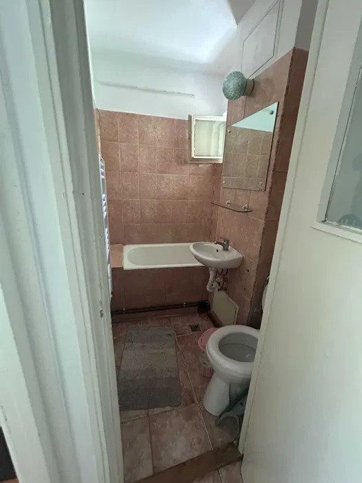 Apartament cu 2 camere, 36 mp, etaj intermediar, zona Casa Piratilor