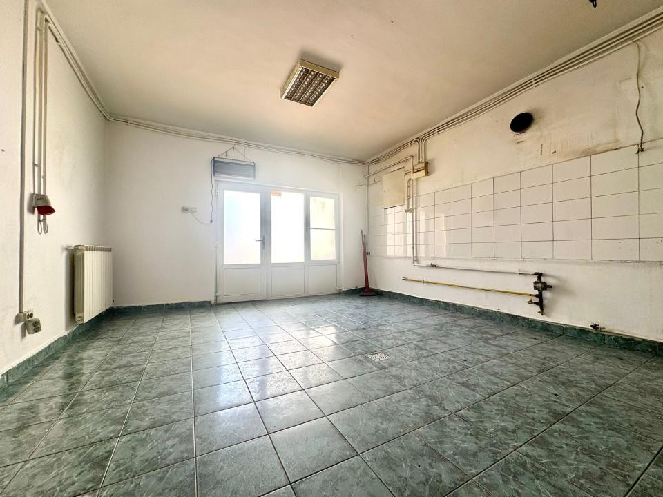 Spațiu cazare muncitori, 150 mp, parter, 2 parcări, zona Teodor Mihaly