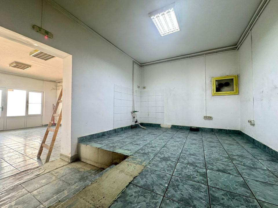 Spațiu 150 mp, parter, 2 parcări, zona Teodor Mihaly