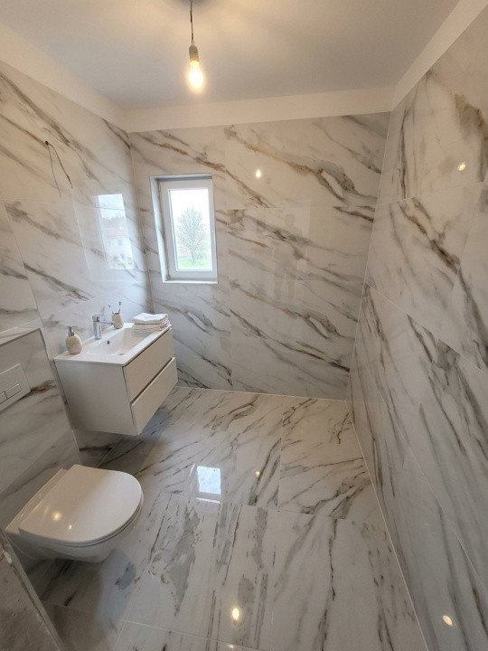 Apartament 2 camere, 44mp, etaj intermediar, zona Calea Baciului