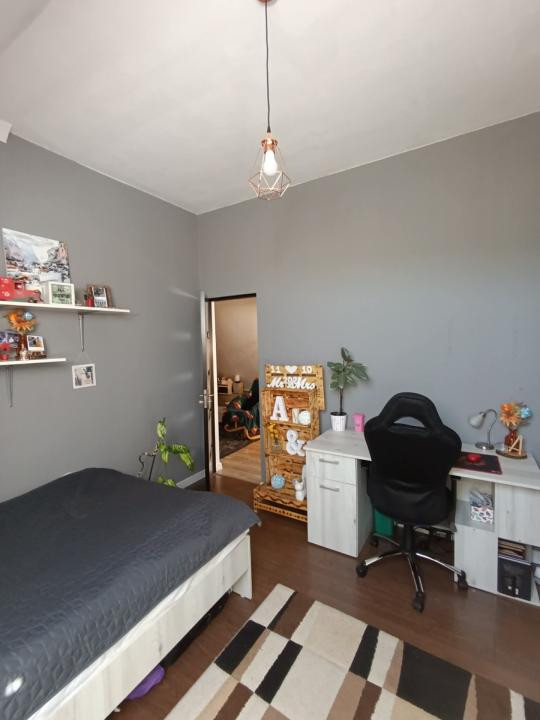 Apartament 3 camere, pe 2 nivele, 80 mp utili, parcare, Porii Floresti