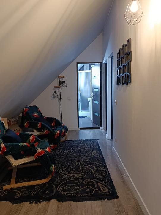 Apartament 3 camere, pe 2 nivele, 80 mp utili, parcare, Porii Floresti