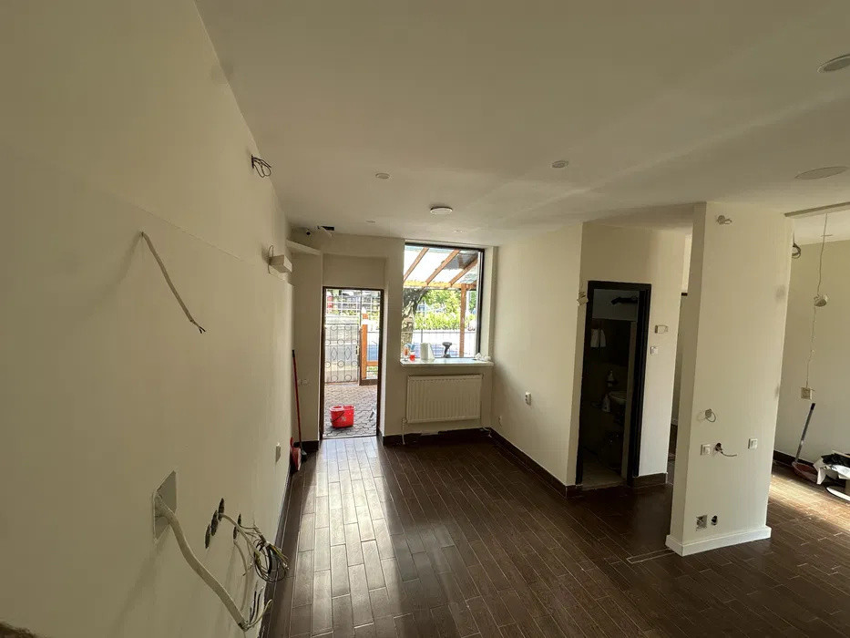 Spațiu comercial cu terasă, 30 mp, zona Pieței Hermes, Gheorgheni