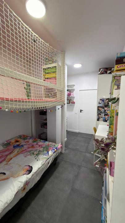 Apartament cu 3 camere,terasa,gradina si parcare,zona Parc Poligon