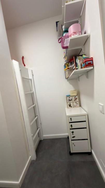 Apartament cu 3 camere,terasa,gradina si parcare,zona Parc Poligon