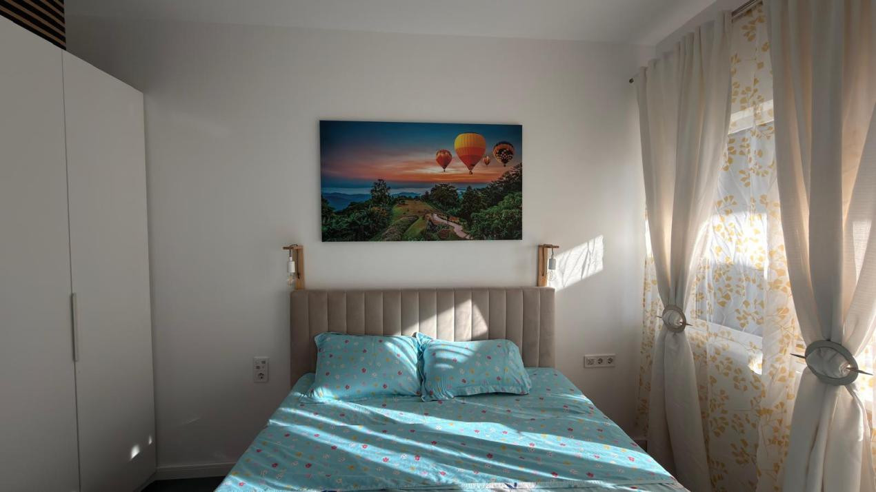 Apartament cu 3 camere,terasa,gradina si parcare,zona Parc Poligon