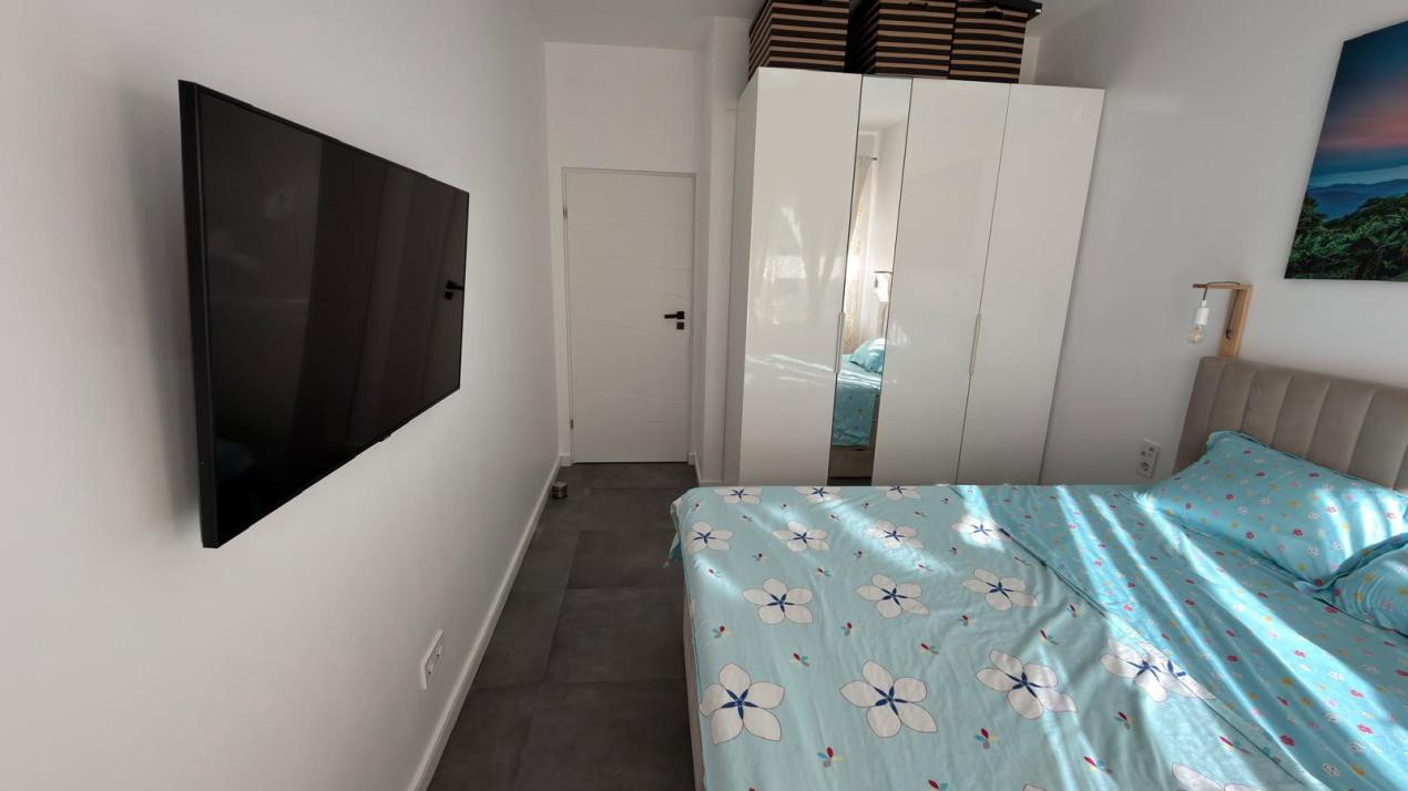 Apartament cu 3 camere,terasa,gradina si parcare,zona Parc Poligon