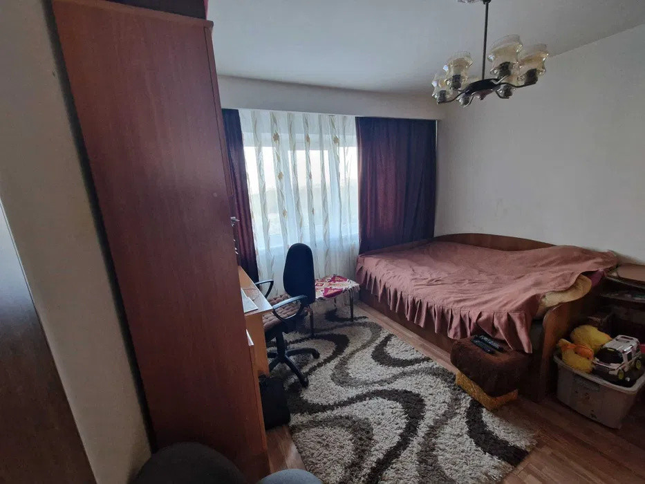 Apartament 2 camere, 47 mp, etaj intermediar,Intre Lacuri
