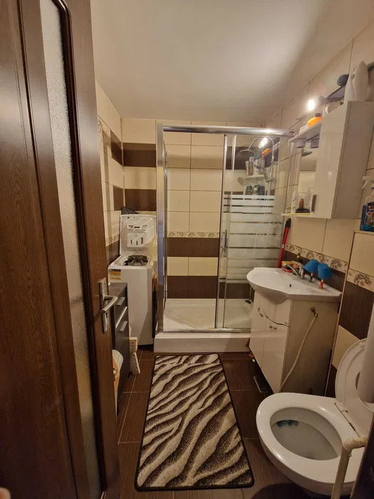 Apartament 2 camere, 47 mp, etaj intermediar,Intre Lacuri