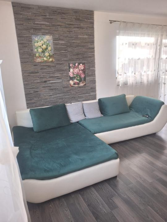 Apartament la cheie, etajul 1, zona clinicii Ametyst