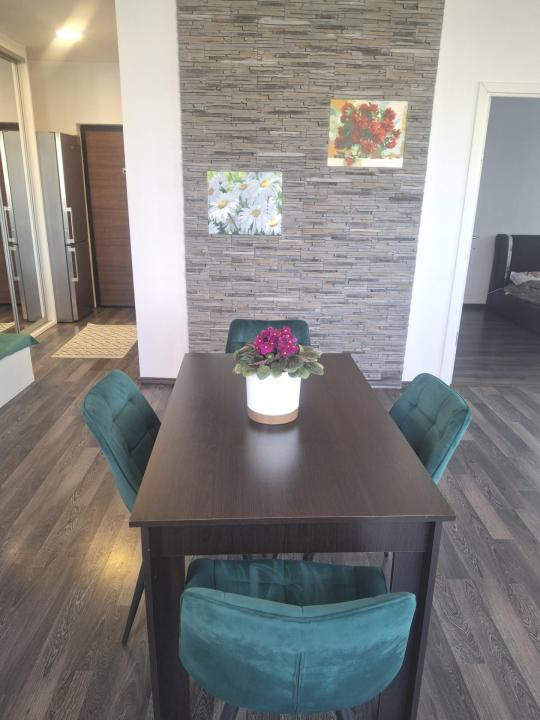 Apartament la cheie, etajul 1, zona clinicii Ametyst