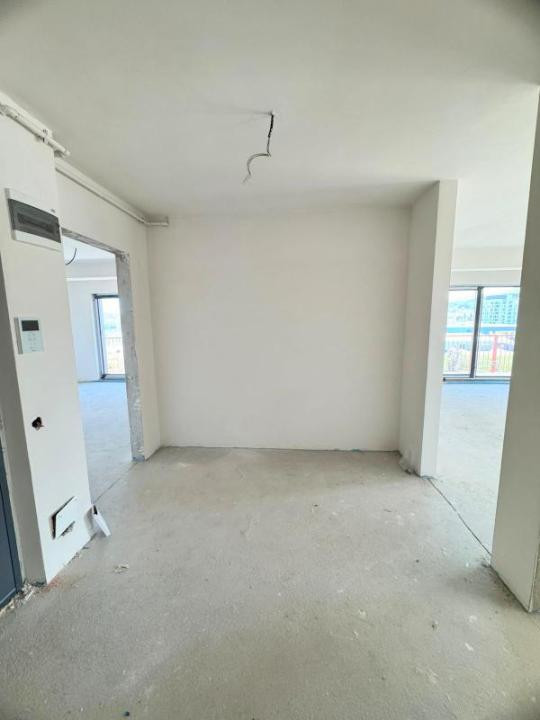 Apartament 3 camere decomandate, 71.40 mp, 2 terase, parcare, zona VIVO