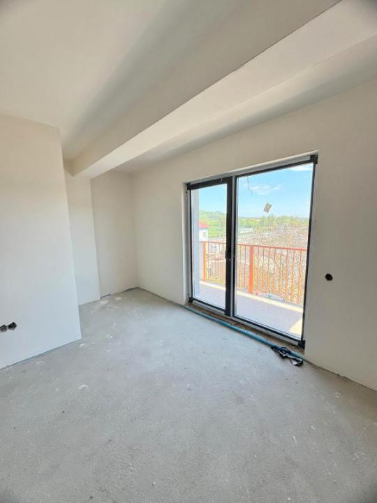 Apartament 3 camere decomandate, 71.40 mp, 2 terase, parcare, zona VIVO