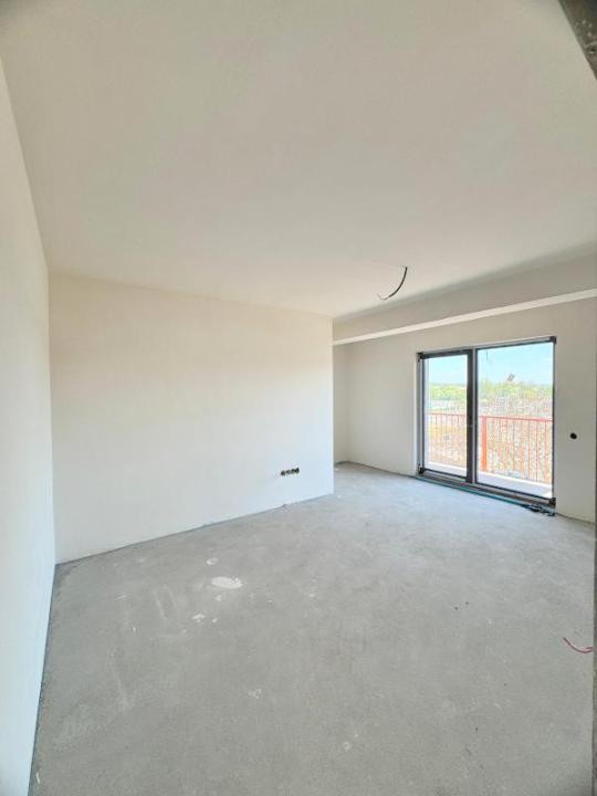 Apartament 3 camere decomandate, 71.40 mp, 2 terase, parcare, zona VIVO