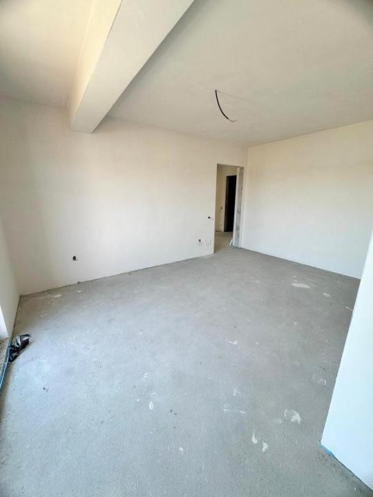 Apartament 3 camere decomandate, 71.40 mp, 2 terase, parcare, zona VIVO