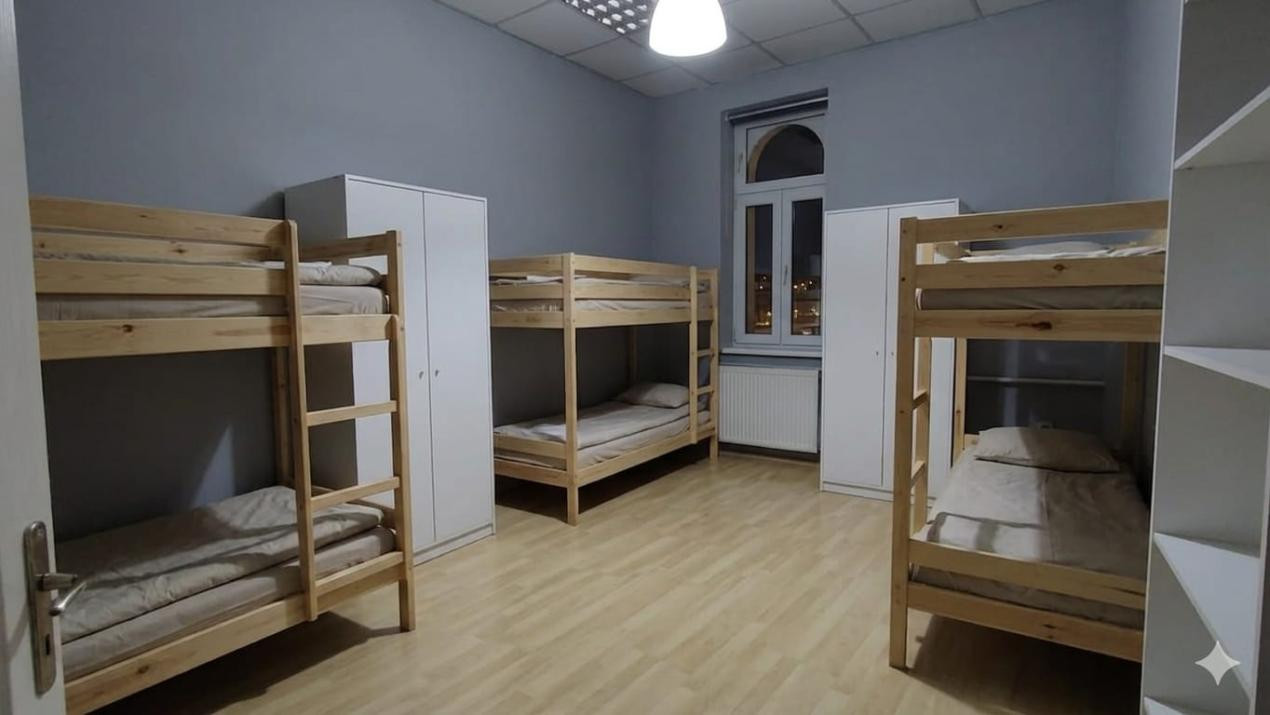 Cazare pentru muncitori, 12-16 persoane, zona Gării