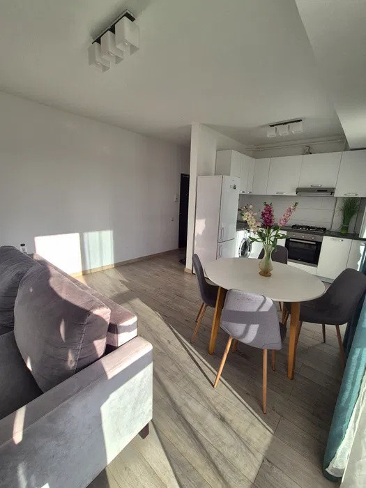 Apartament cu 2 camere, 44,6 mp, balcon, zona Stadionului