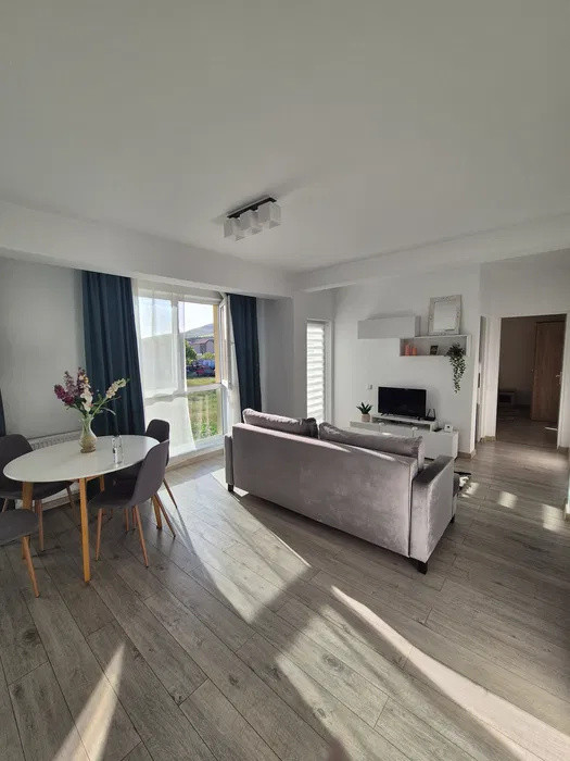 Apartament cu 2 camere, 44,6 mp, balcon, zona Stadionului