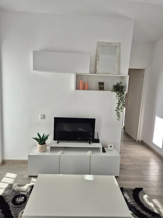 Apartament cu 2 camere, 44,6 mp, balcon, zona Stadionului