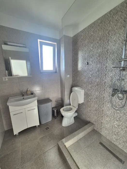 Apartament cu 2 camere, 44,6 mp, balcon, zona Stadionului