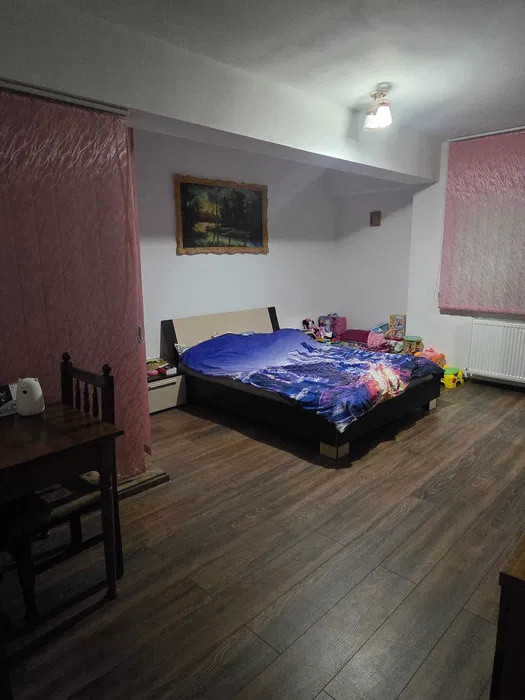 Apartament decomandat, 61 mp, 2 balcoane, zona Eroilor