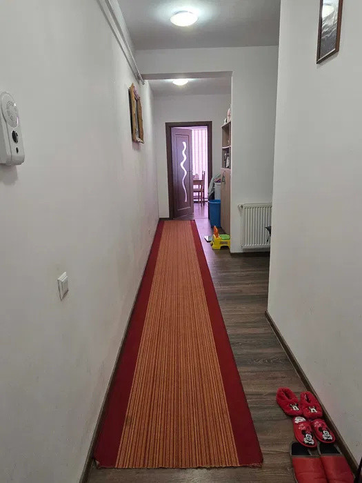 Apartament decomandat, 61 mp, 2 balcoane, zona Eroilor