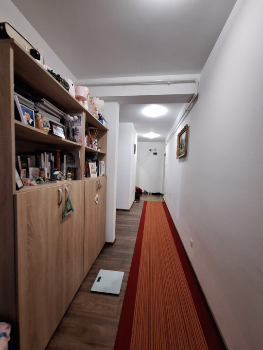 Apartament decomandat, 61 mp, 2 balcoane, zona Eroilor