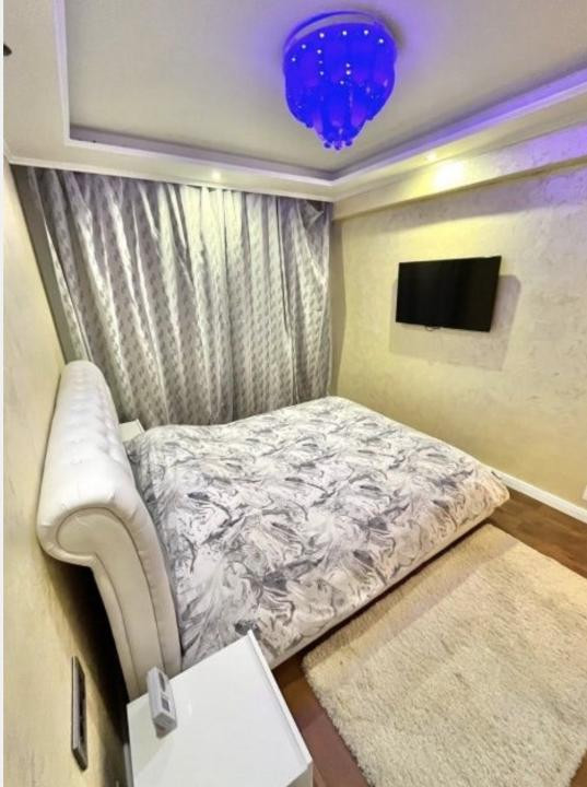 Apartament cu 2 camere decomandate , etaj intermediar 