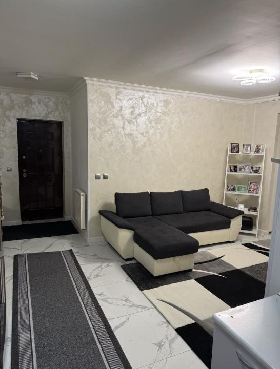 Apartament cu 3 camere , zona Kik , parcare 