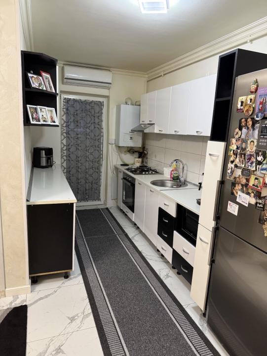 Apartament cu 3 camere , zona Kik , parcare 