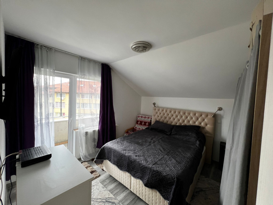 Apartament cu 3 camere , zona Kik , parcare 