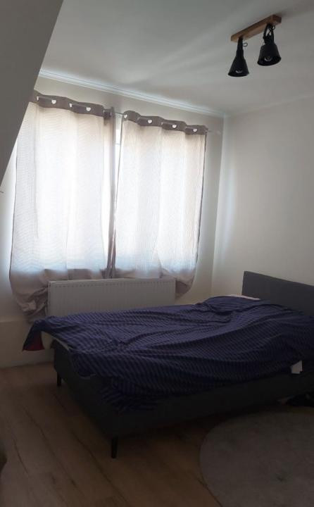 Apartament spațios cu 4 camere,parcare,100 mp utili,zona Stadionului