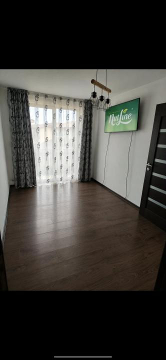Apartament cu 1 camera ,decomandat ,zona porii 