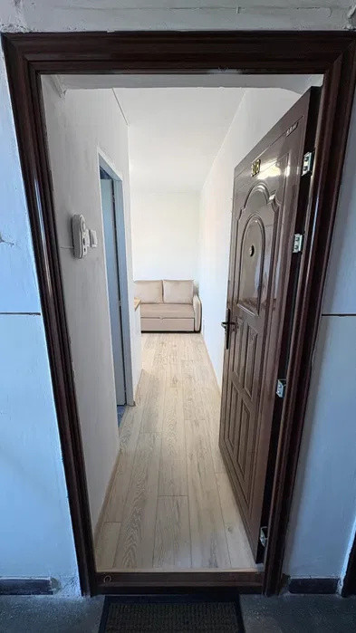 Garsoniera de vanzare ,12 mp utili , zona Gruia