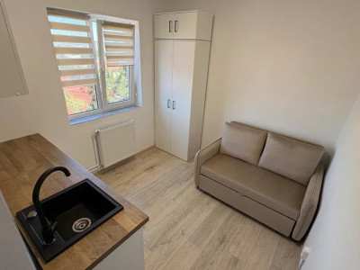 Garsoniera de vanzare ,12 mp utili , zona Gruia