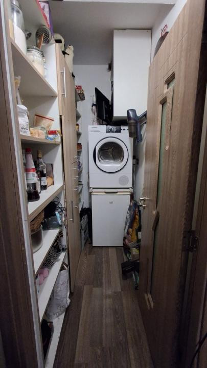 Apartament cu 2 camere ,terasa de 25 mp , garaj individual ,zona Eroilor