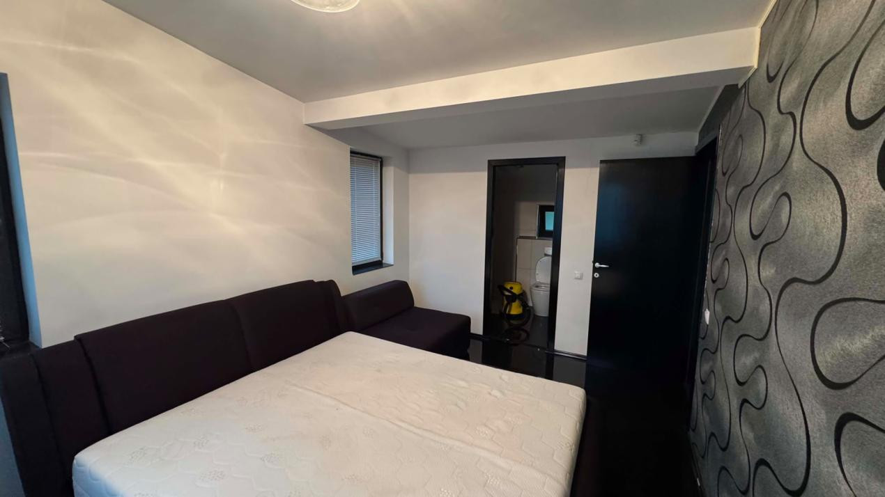 CASA INDIVIDUALA DE INCHIRIAT CU 4 CAMERE,CURTE 500 MP,GARAJ,ZONA VIVO