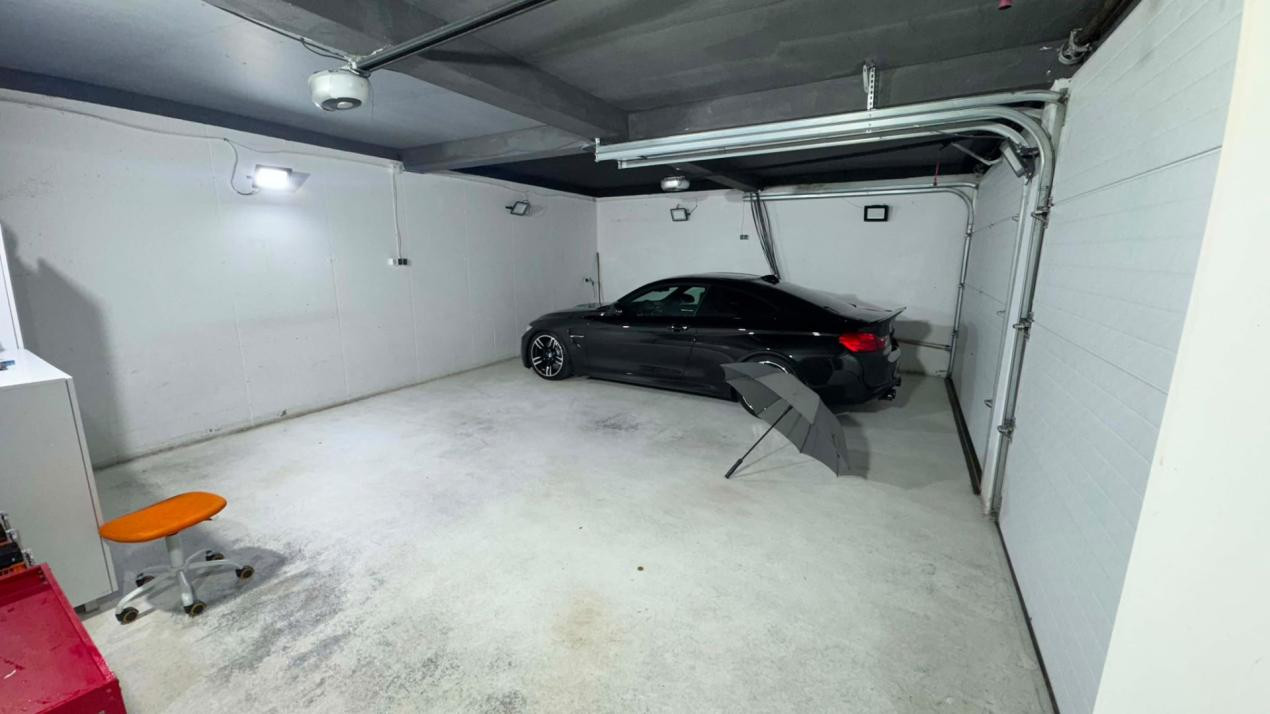 CASA INDIVIDUALA DE INCHIRIAT CU 4 CAMERE,CURTE 500 MP,GARAJ,ZONA VIVO