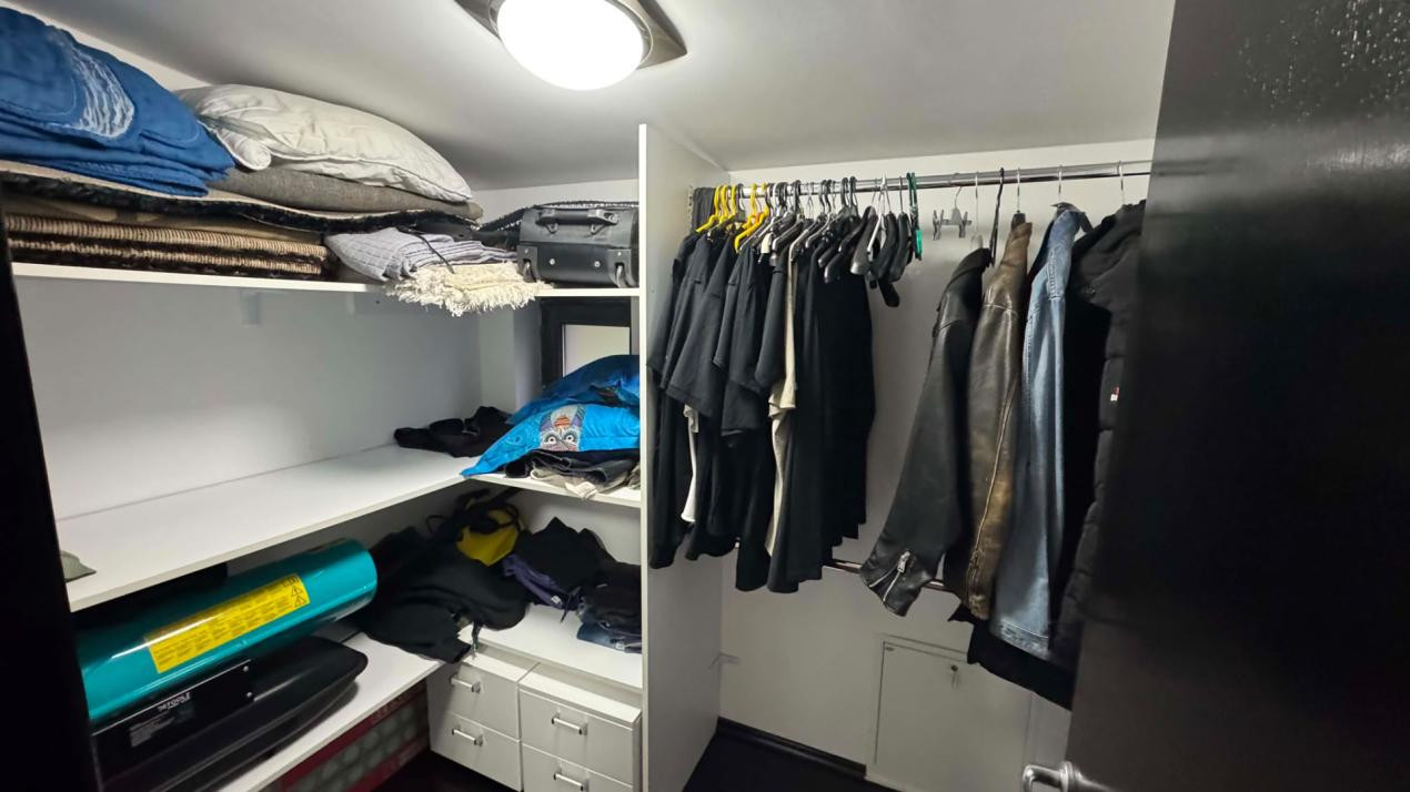 CASA INDIVIDUALA DE INCHIRIAT CU 4 CAMERE,CURTE 500 MP,GARAJ,ZONA VIVO