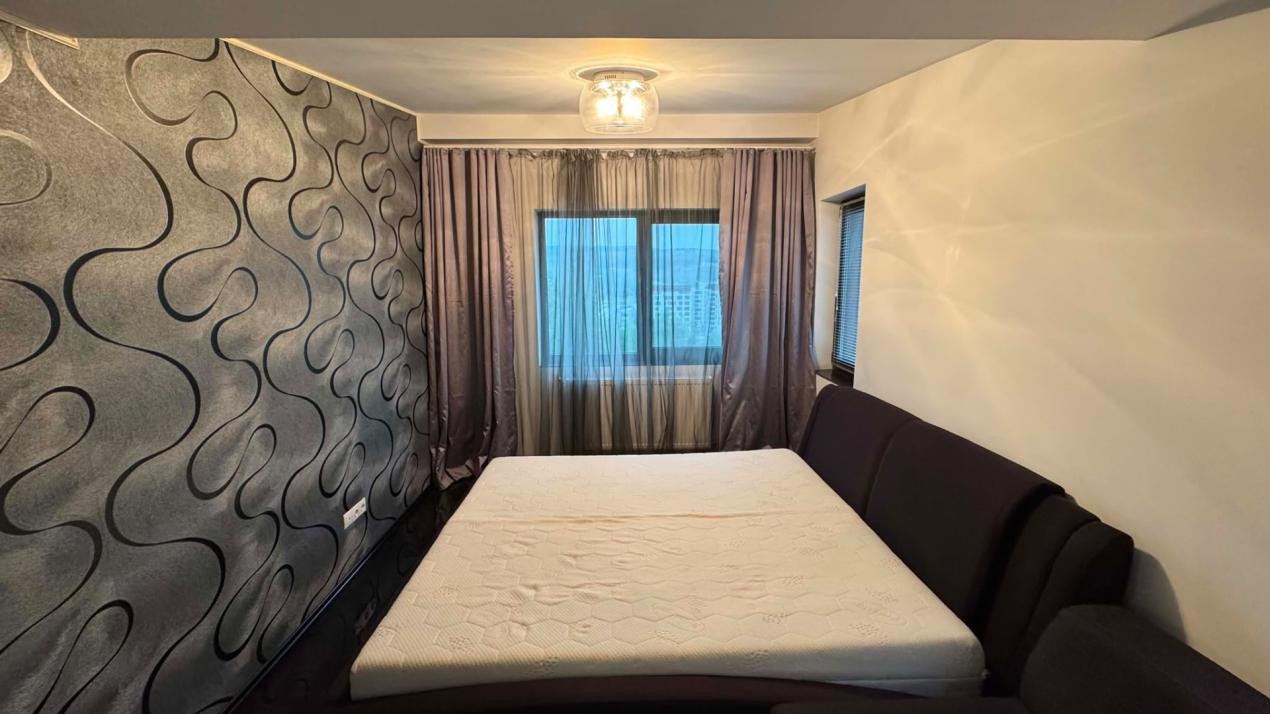 CASA INDIVIDUALA DE INCHIRIAT CU 4 CAMERE,CURTE 500 MP,GARAJ,ZONA VIVO