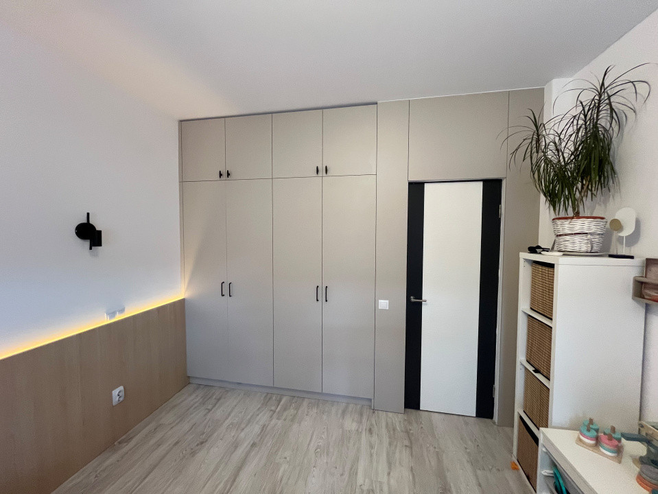 Apartament de 75 mp utili,3 camere,2 bai , zona Parcul Poligon 