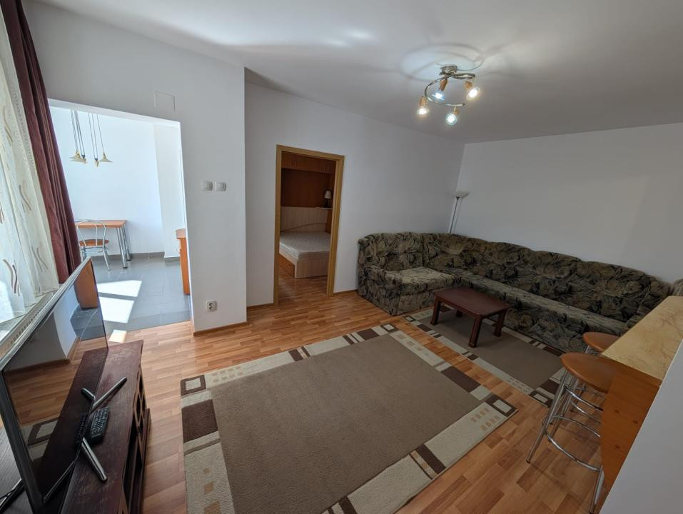 Apartament cu 2 camere, 47 mp, etaj intemediar, Zona Interservisan