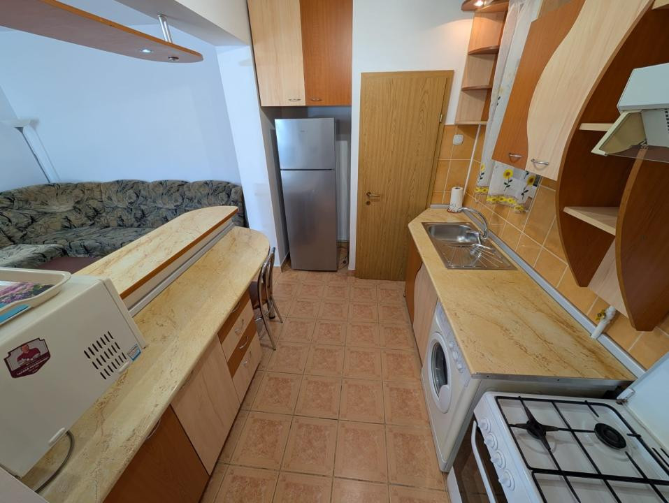 Apartament cu 2 camere, 47 mp, etaj intemediar, Zona Interservisan