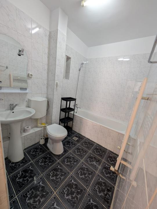 Apartament cu 2 camere, 47 mp, etaj intemediar, Zona Interservisan