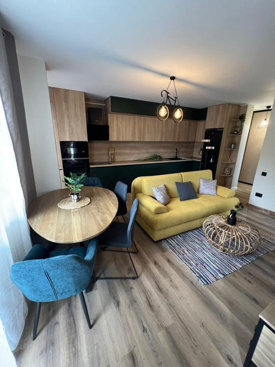 Apartament cu 3 camere ,bloc nou cu lift , parcare 