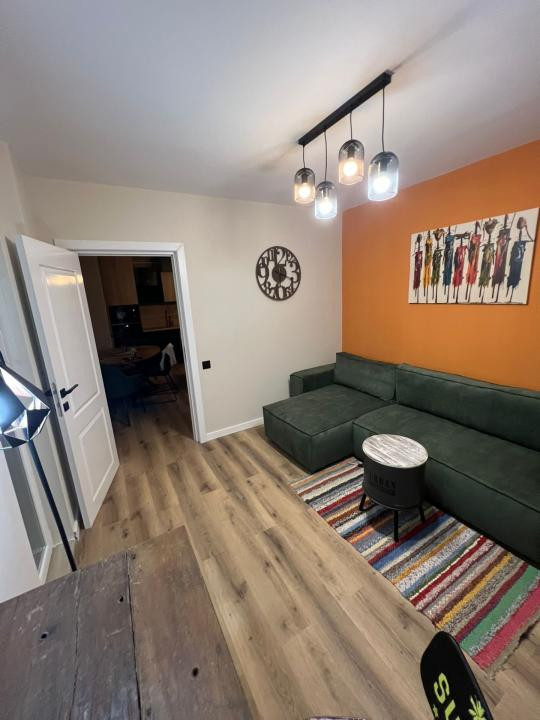 Apartament cu 3 camere ,bloc nou cu lift , parcare 