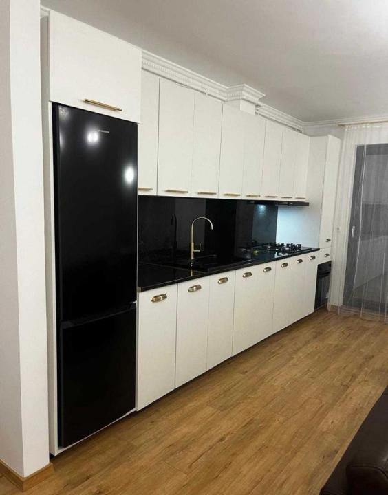 Apartament de 2 camere , 55  mp, Eroilor