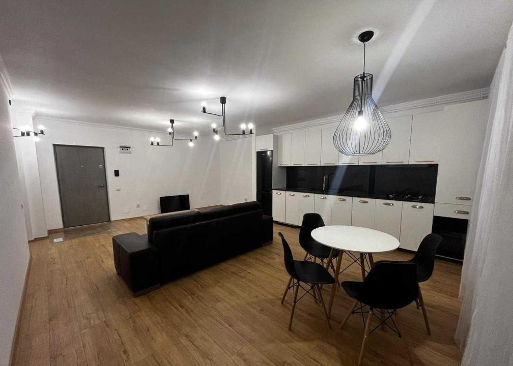 Apartament de 2 camere , 55  mp, Eroilor